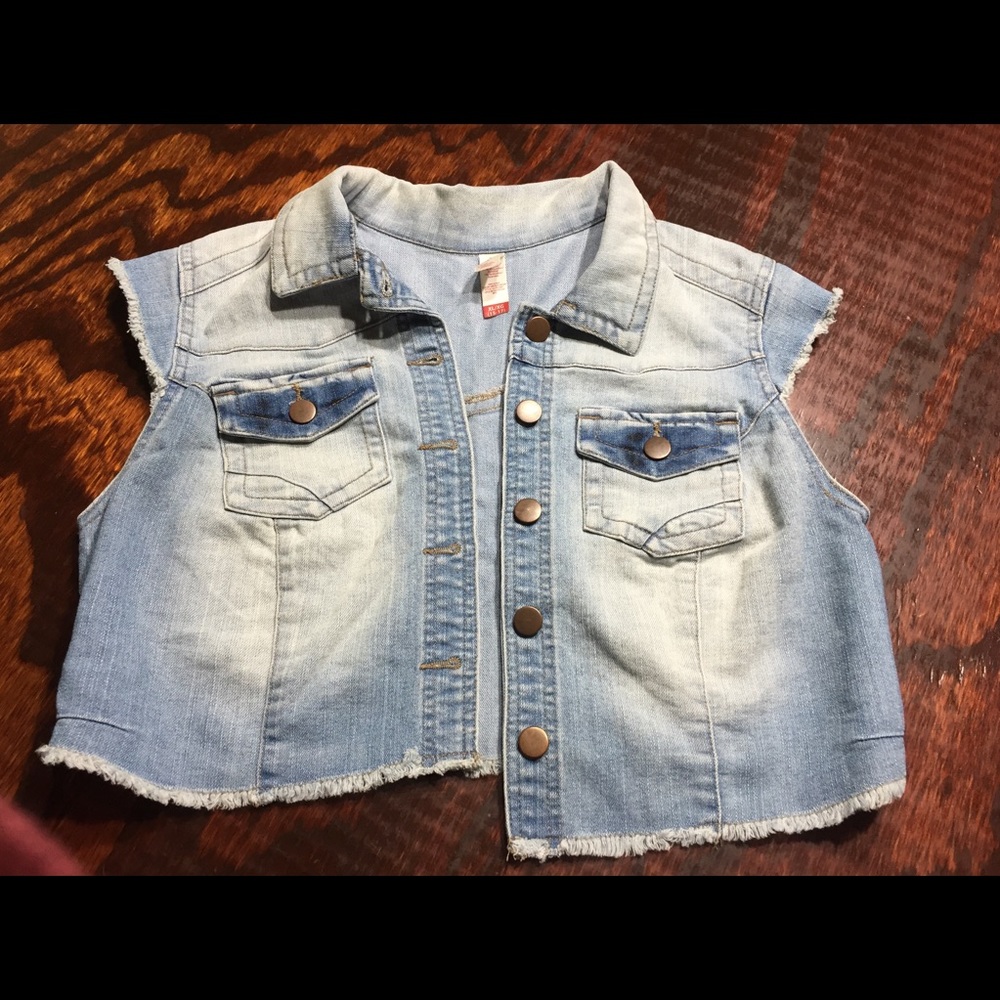 Jean Vest - Picture 2 of 3